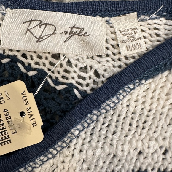 ✨NWT✨VON MAUR R D Style KNIT Women Size M 100% Acrylic White Blue Asymmetrical - Picture 6 of 11
